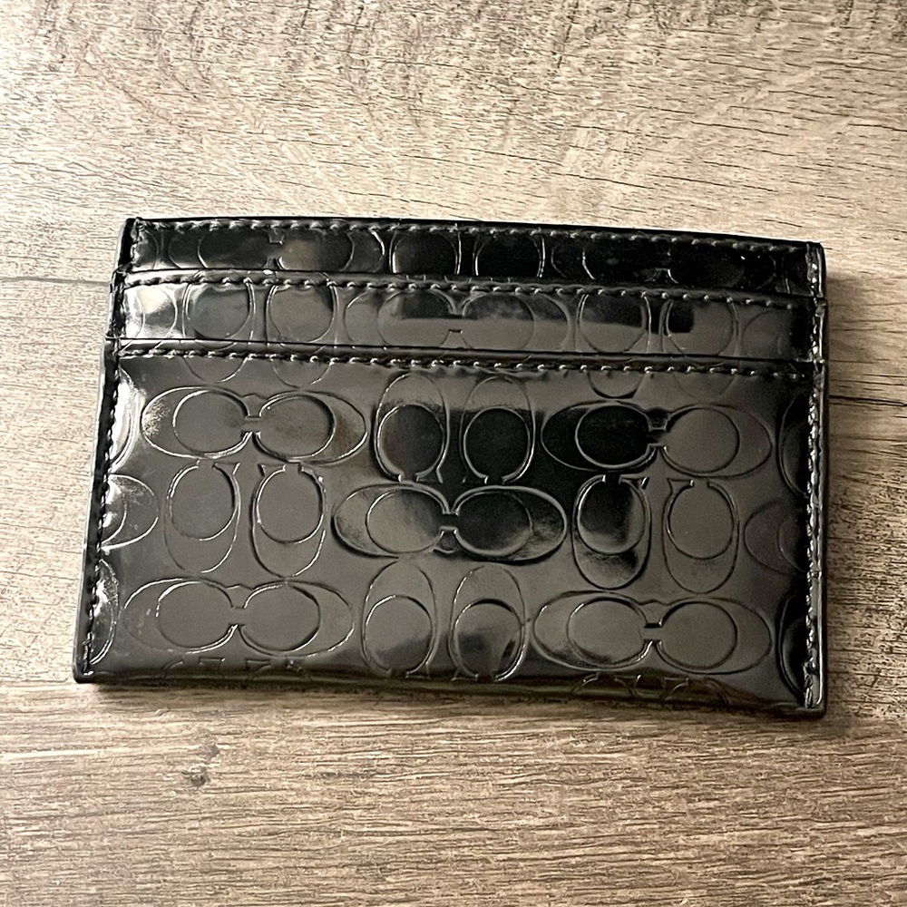 Coach embossed card holder NWOT! - Picture 1 of 3
